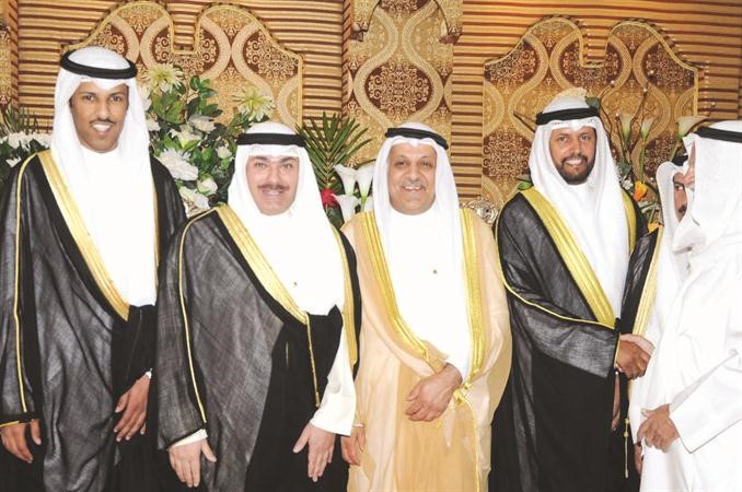 الشيخ خالد العبدالله مهنئا
