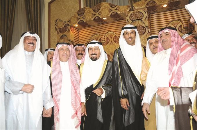 الشيخ علي الجابر والسفير عبدالعزيز الفايز واللواء ناصر الدعي يباركون

