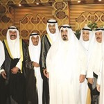 الشيخ احمد الخليفة مهنئا
