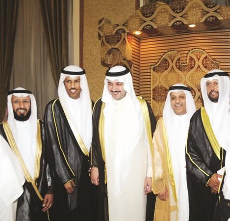الشيخ مبارك العبدالله مهنئا
