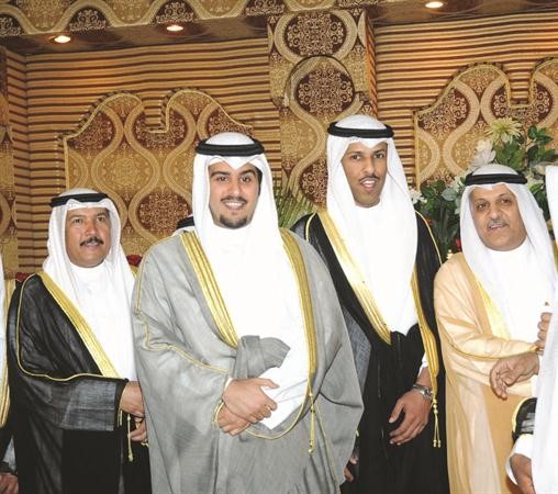 الشيخ طلال المشعل مباركا
