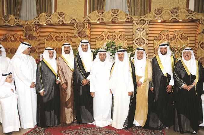 دنايف الحجرف متوسطا سالم ومبارك ودمحمد وحسين وعبدالله وطلال الهيفي ومفلح الدبيس
