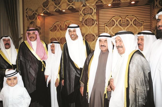 سمو الشيخ ناصر المحمد والشيخ صباح الخالد وغازي السمار يباركون
