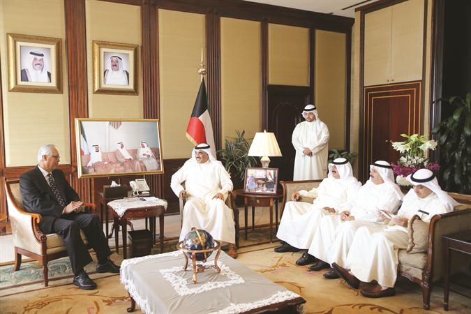 جانب من لقاء الشيخ صباح الخالد ورئيس وزراء سنغافورة السابق﻿