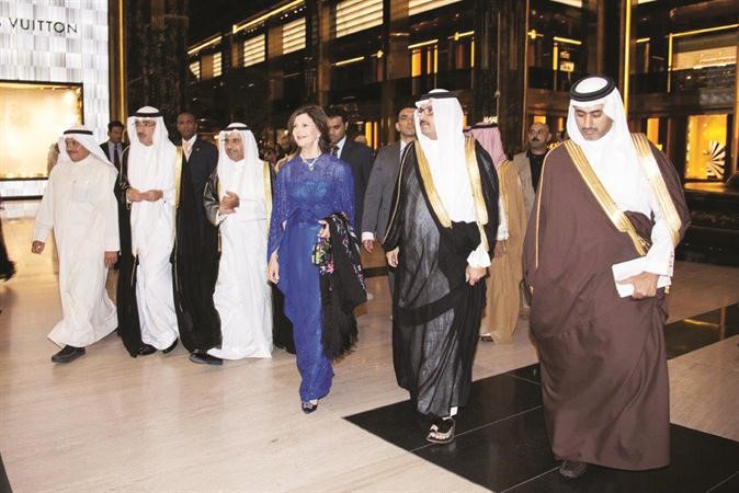 ملكة السويد والامير تركي بن طلال ومحمد الشايع وسعود البابطين وفيصل المطوع﻿