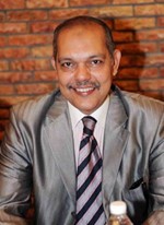 هشام عنبة ﻿