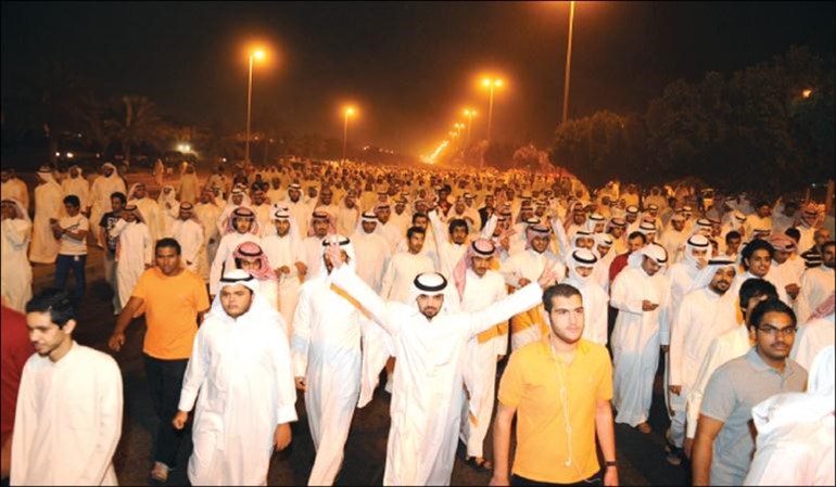 بعض المشاركين في المسيرة﻿