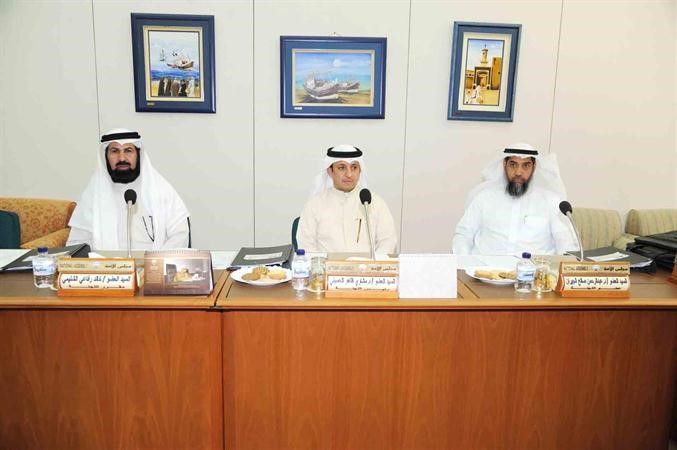 خالد الشليمي ود مشاري الحسيني ود عبدالرحمن الجيران اثناء الاجتماع﻿