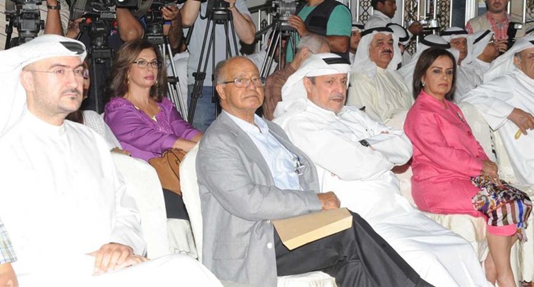 جانب من الحضور ويبدو عبدالله النيباري