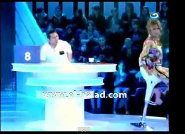 بالفيديو.. شاهد لحظة سقوط مايا دياب على الهواء لتكون أوَّل نجمة عربية تسقط مرَّتين متتاليتين بأقل من عامين