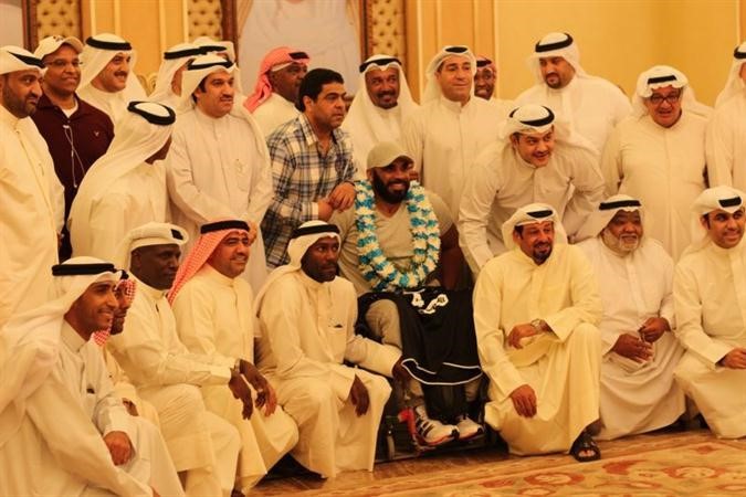 اسرة كرة اليد بصورة جماعية مع خالد ماجد﻿