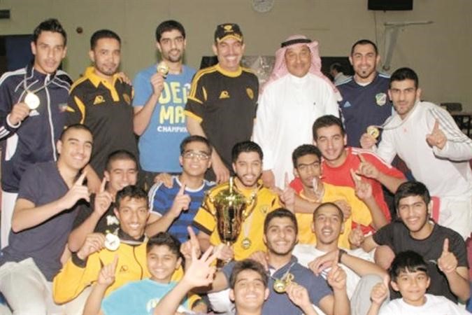عماد بهبهاني متوسطا ابطال القادسية﻿