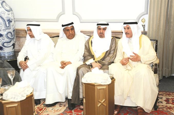 من الحضور