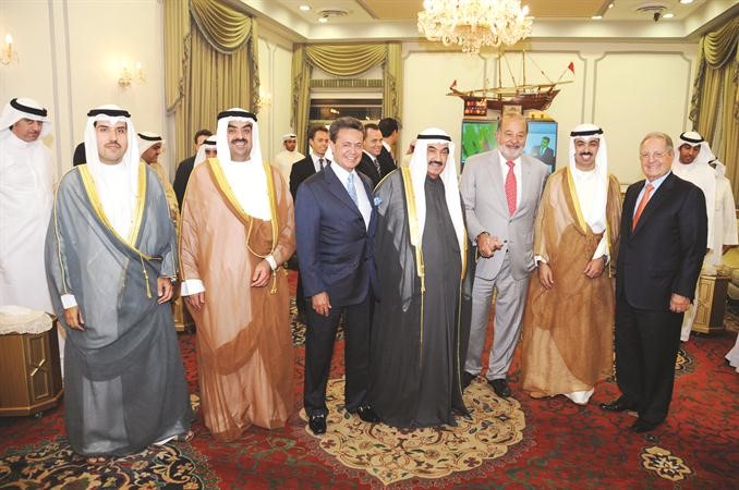 لقطة تذكارية مع الضيف