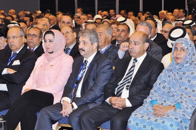 ذكرى الرشيدي خلال مشاركتها في المؤتمر