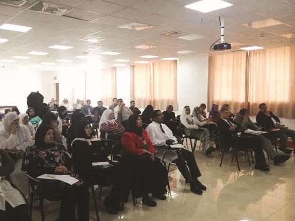 جانب من الحضور في الدورة التنشيطية الخامسة لعيادة الاصحاء﻿