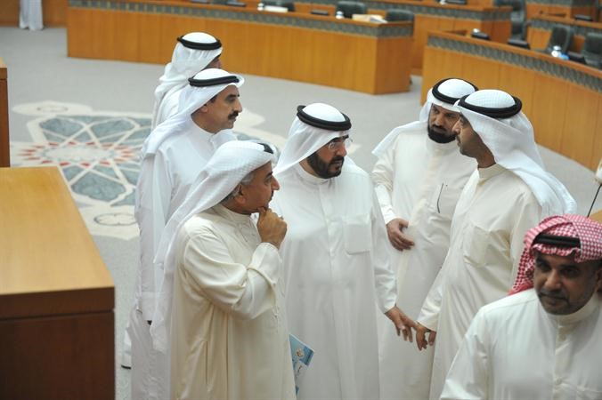 خالد العدوة وسعدون حماد ودعبدالحميد دشتي ومبارك العرف
