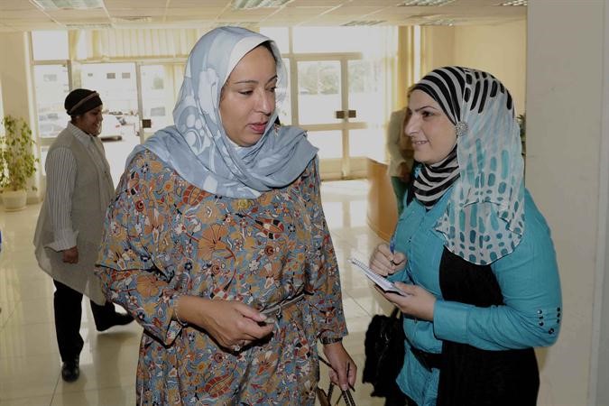 الشيخة فادية السعد متحدثة الى الزميلة دارين العلي﻿