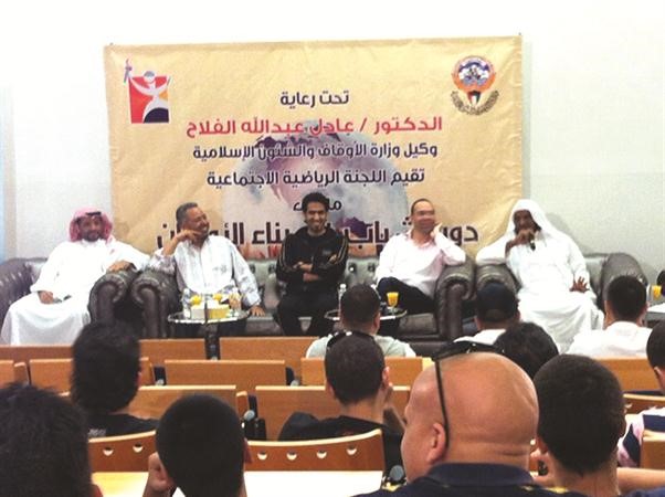 عصام الشوالي والاخضر بالريش ومحمد الكواري اثناء الملتقى﻿