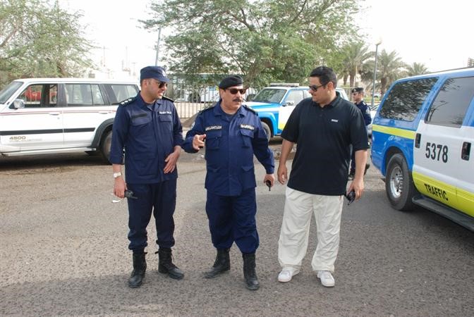 اللواء العلي والعقيد ابراهيم الجلال واحد الضباط خلال حملة امس الاول 