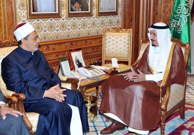 صاحب السمو الملكي الامير سلمان بن عبدالعزيز ال سعود ولي العهد نائب رئيس مجلس الوزراء وزير الدفاع مستقبلا شيخ الازهر د احمد الطيب واس