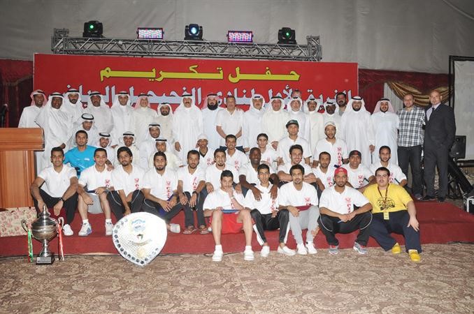  محمد المطيري مع المكرمين ﻿