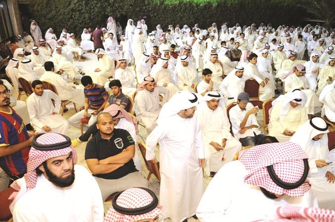 جانب من الحضور في ديوان البراك امس قاسم باشا - اسامة ابوعطية