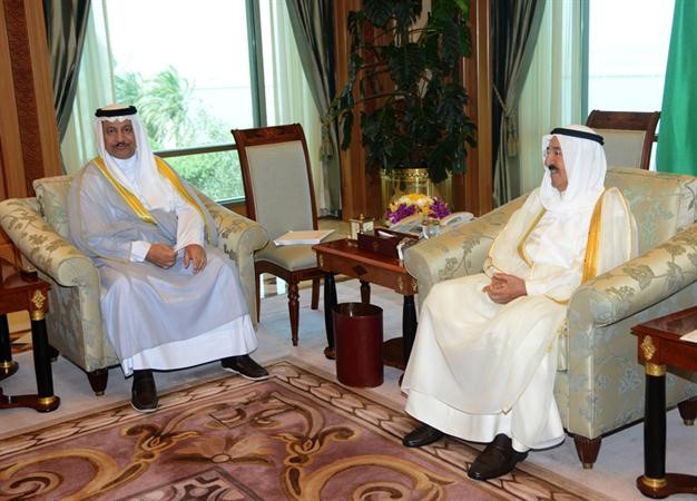 صاحب السمو الامير الشيخ صباح الاحمد مستقبلا سمو رئيس الوزراء الشيخ جابر المبارك﻿