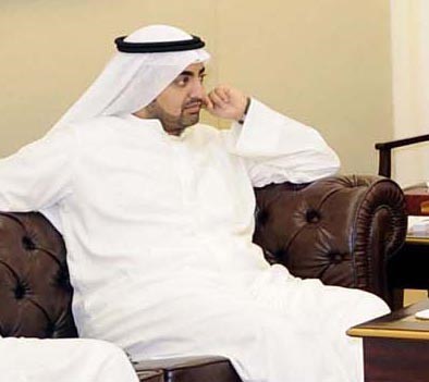 الشيخ خليفة علي الخليفة اثناء الاجتماع﻿