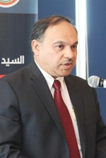 هاشم الرفاعي متحدثا خلال المنتدى