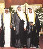 الشيخ مبارك سالم العلي مهنئا
