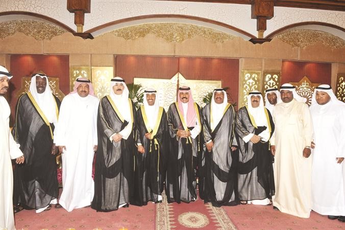 سمو ولي العهد الشيخ نواف الاحمد والشيخ مشعل الاحمد والشيخ محمد الخالد وموسى عيسى يباركون متين غوزال