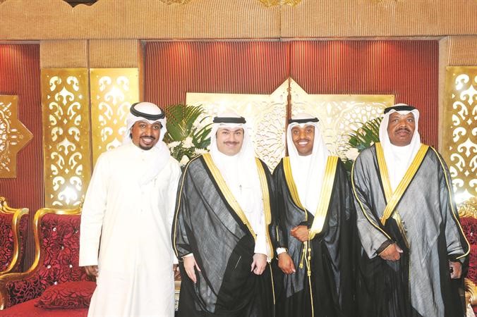 الشيخ خالد العبد الله مهنئا