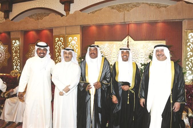 الشيخ فهد الجابر وخليل ابراهيم يباركان
