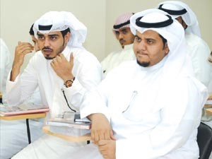 واستماع من بعض الطلبة