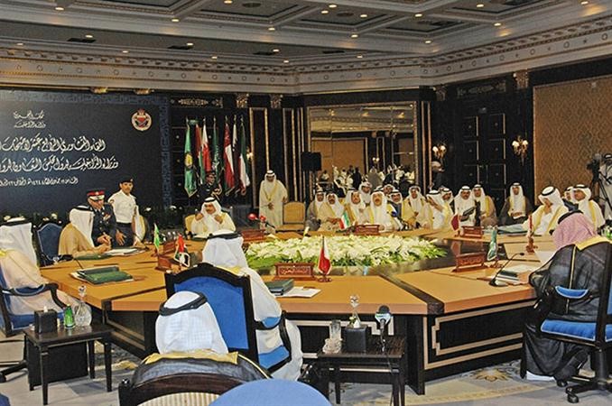 الشيخ احمد الحمود خلال اجتماع وزراء دول التعاون﻿
