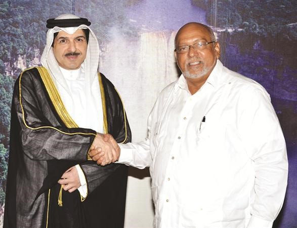 السفير يوسف عبدالصمد مع الرئيس د دونالد راموتار﻿