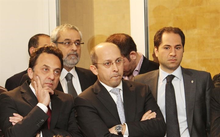 عدد من نواب 8 و14 اذار بعد انهاء اجتماع لجنة التواصل بشان القانون الانتخابي محمود الطويل
