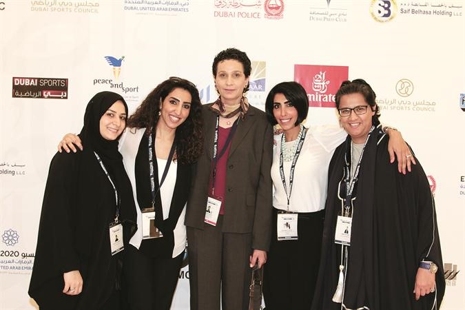 بلسم ولولوة الايوب مع البطلة الاولمبية السورية غادة شعاع﻿