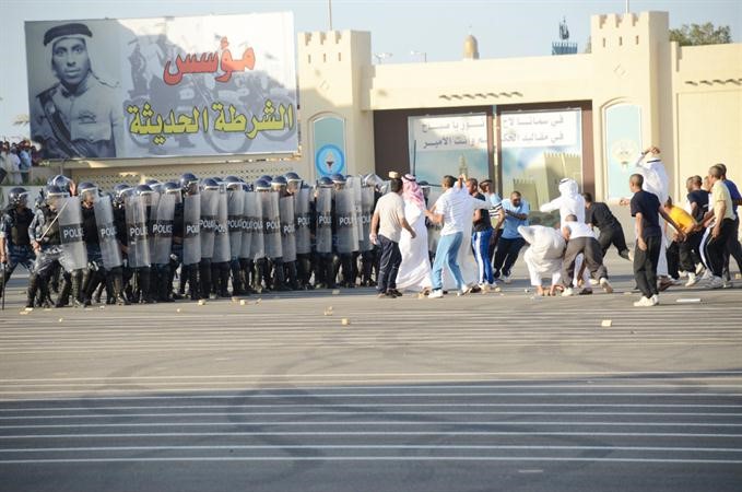 جانب من عرض فض الشغب ﻿