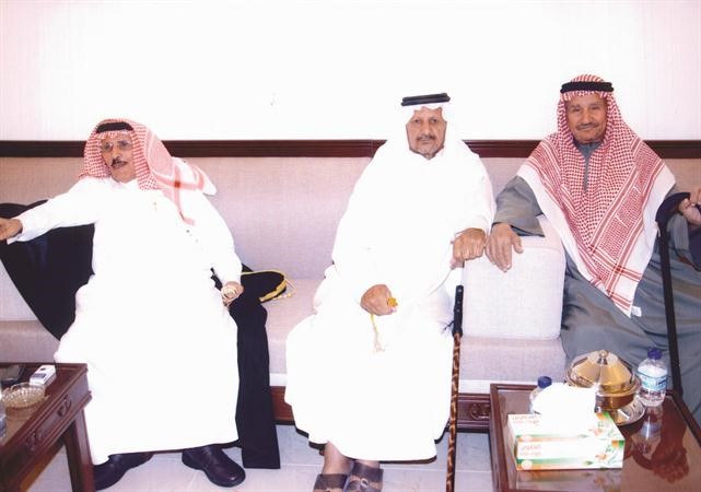 عبدالله المصيريع وغازي شليويح وحميدي الخشمان
