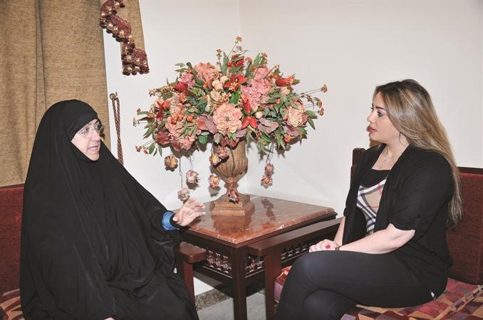 دخديجة المحميد متحدثة للزميلة دانيا شومان 	محمد خلوصي﻿