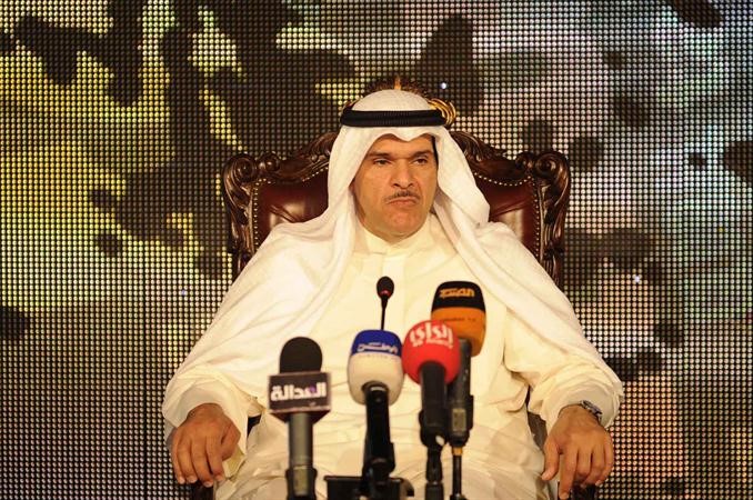 الشيخ سلمان الحمود متحدثا في الجلسة الحوارية الاولى﻿