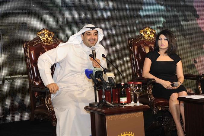الشيخ محمد العبدالله متحدثا في الجلسة الحوارية الثانية مع الزميلة سميرة عبدالله﻿