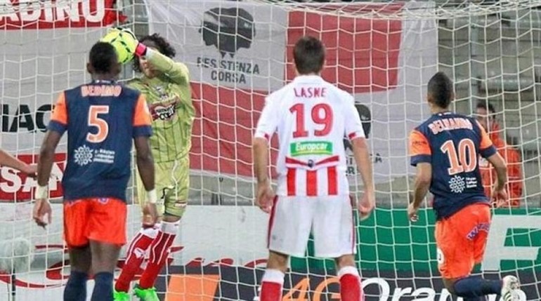 بالفيديو.. لاعب عربي .. يتحول إلى «نكتة» في وسائل الإعلام الأوروبية