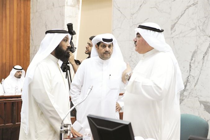 حديث بين مموسى الصراف وفرز المطيري ومانع العجمي
