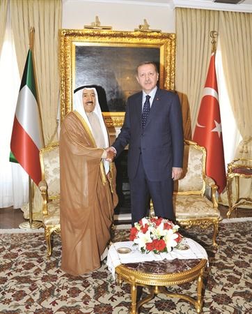 صاحب السمو الامير الشيخ صباح الاحمد مع رئيس الوزراء التركي رجب طيب اردوغان