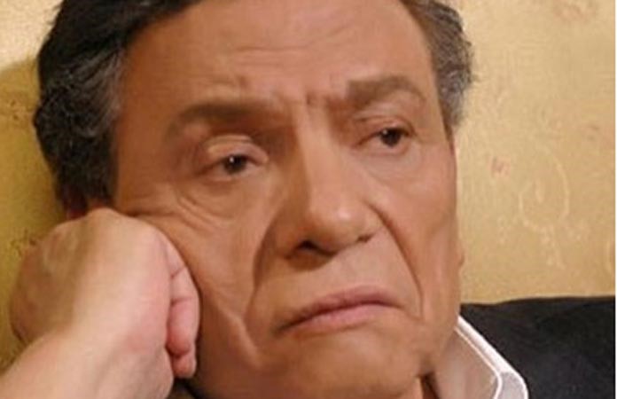 آلام عادل إمام تثير رعب ابنه