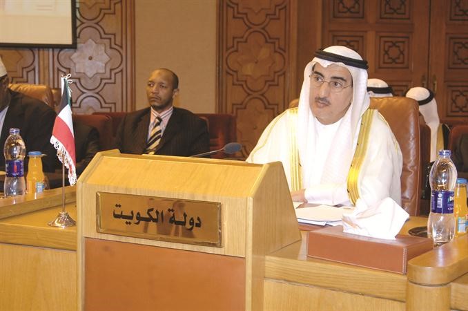 معبدالعزيز الابراهيم مترئسا وفد الكويت﻿