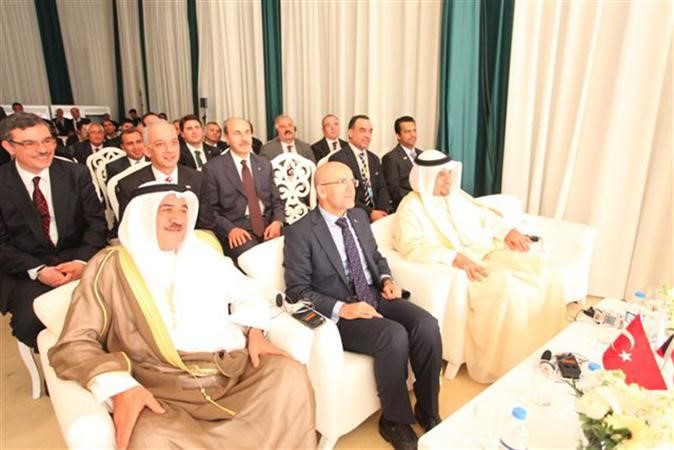 جانب من الافتتاح والحضور﻿
